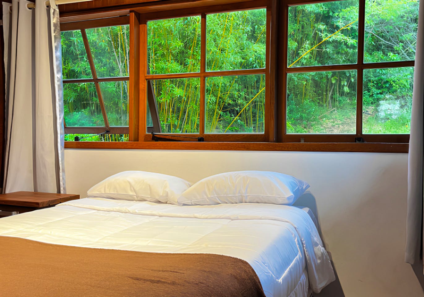  Double Room  -  Comfortable Vibrant House w/ Coworking + Outdoor Areas + River deck  - Gallery -  15