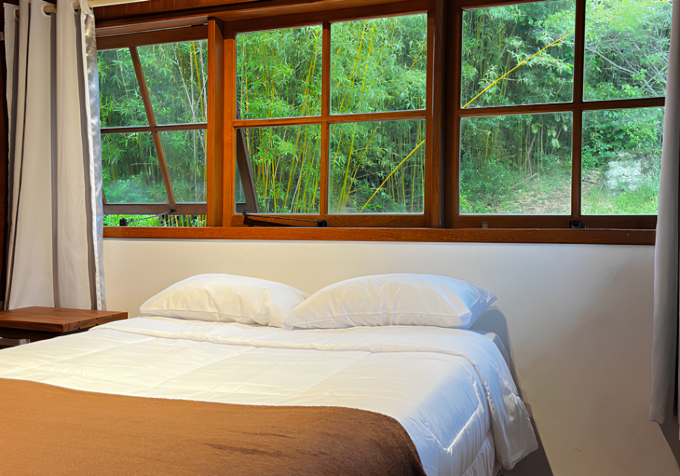  Double Room  -  Comfortable Vibrant House w/ Coworking + Outdoor Areas + River deck  - Gallery -  22