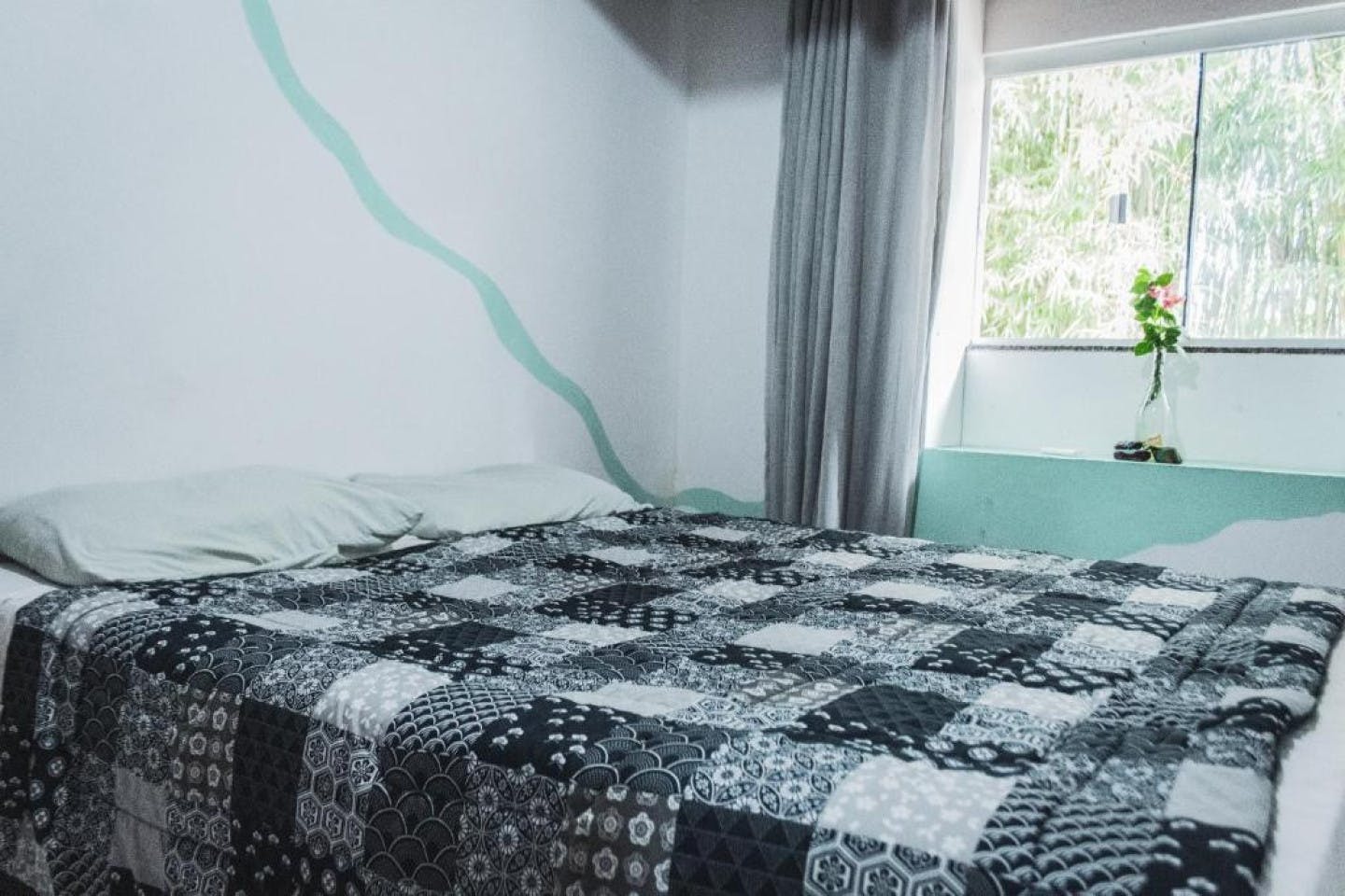  Private Ensuite Queen Bed  -  Comfortable Vibrant House w/ Coworking + Outdoor Areas + River deck  - Gallery -  7