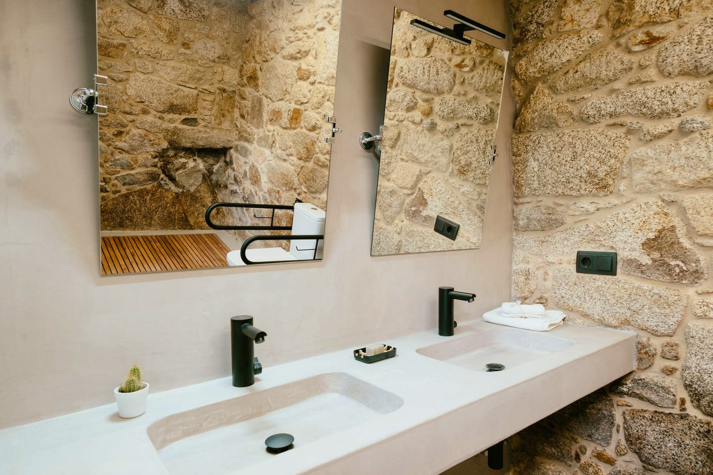  O Galiñeiro Room  -  Galicia Home  - Gallery -  12