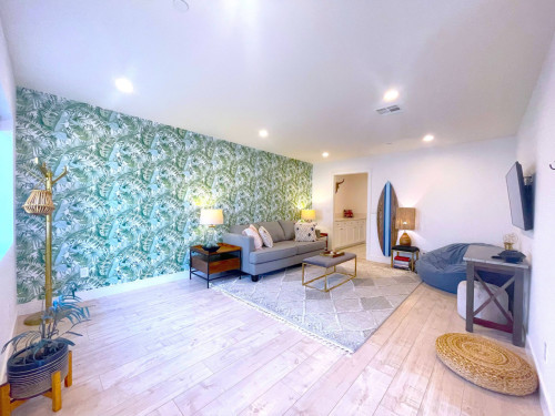 Elegant Stunning Townhouse w/ Kitchen + Outdoor Space  - Gallery -  5