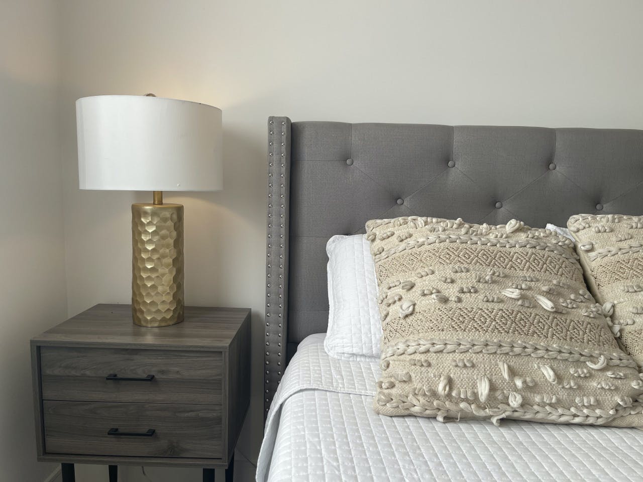 Private Room - Elegant Stunning Townhouse w/ Kitchen + Outdoor Space - Gallery - 51