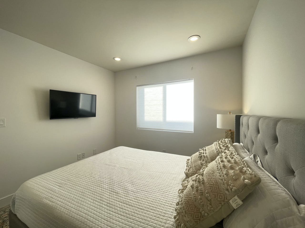 Private Room - Elegant Stunning Townhouse w/ Kitchen + Outdoor Space - Gallery - 50