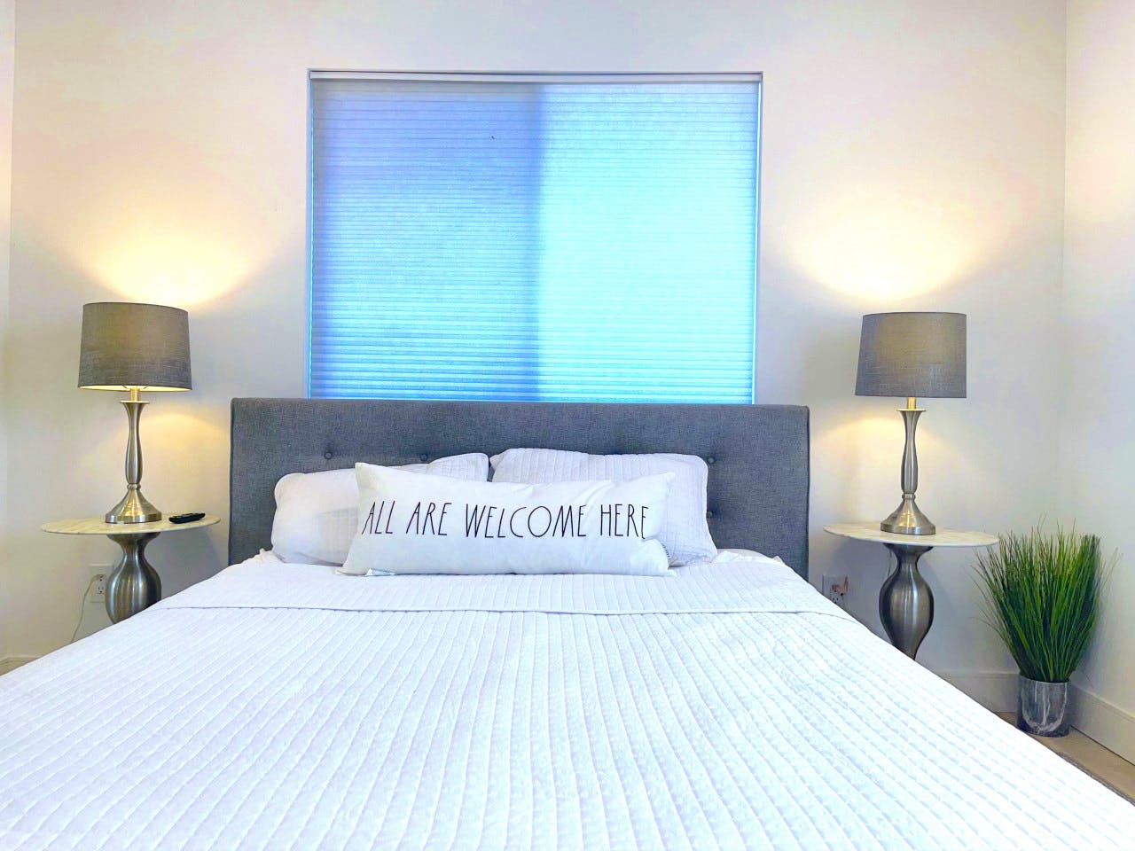 Private Room - Elegant Stunning Townhouse w/ Kitchen + Outdoor Space - Gallery - 45