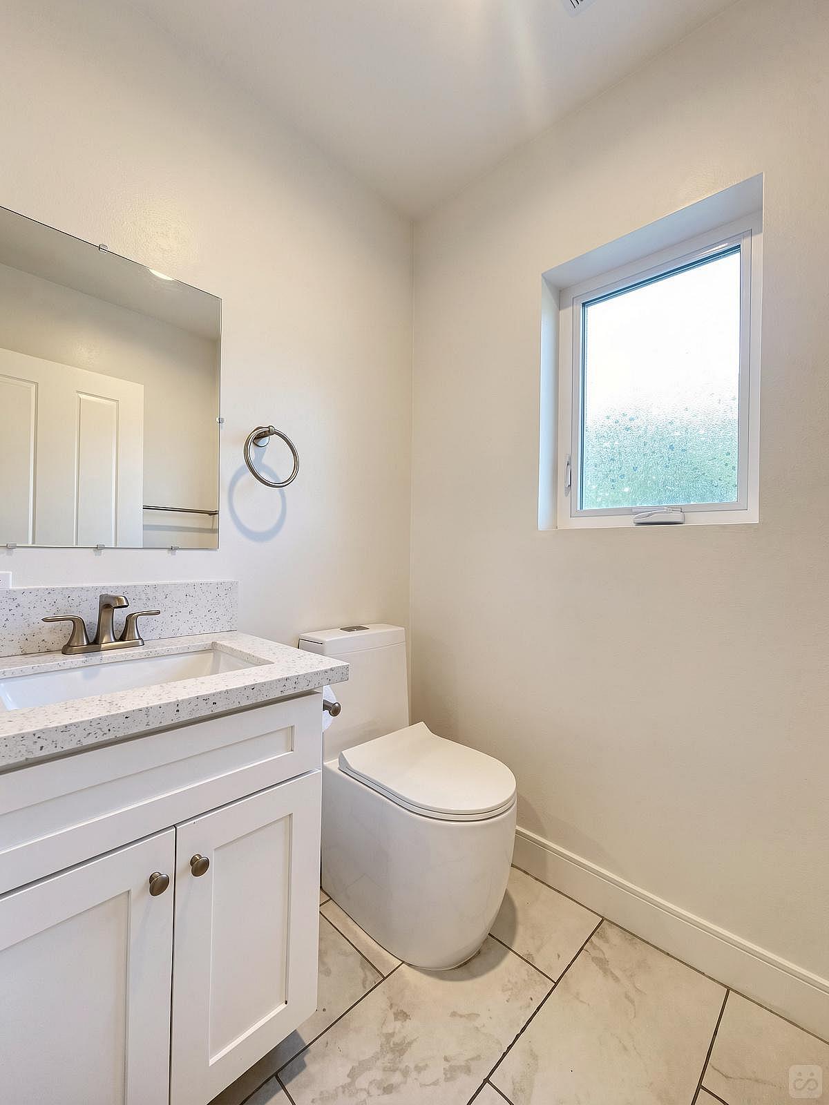 Private Room - Elegant Stunning Townhouse w/ Kitchen + Outdoor Space - Gallery - 27