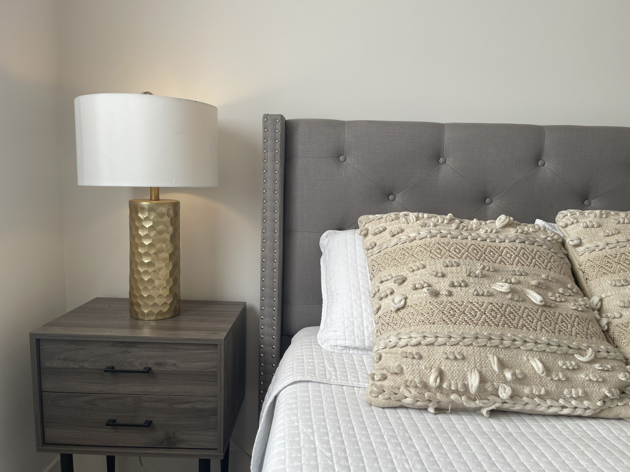  Private Room  -  Elegant Stunning Townhouse w/ Kitchen + Outdoor Space  - Gallery -  82