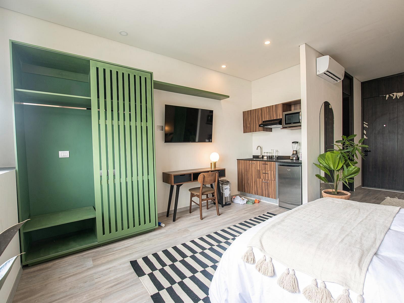 Deluxe Suite W/ View + Pool T.2 - 14