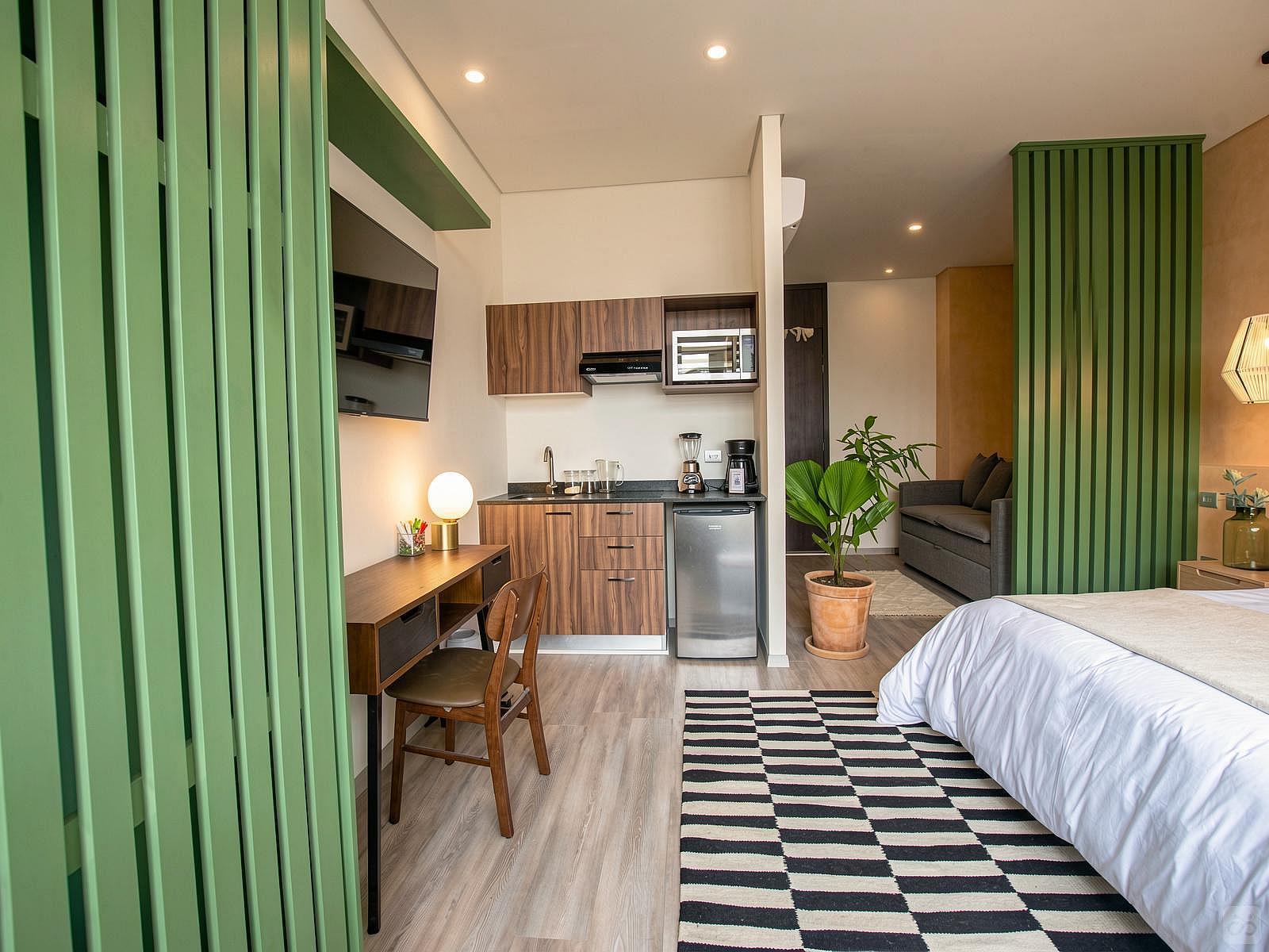 Deluxe Suite W/ View + Pool T.2 - 15