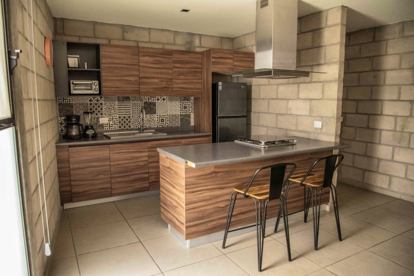 Apartment IV W/ 2 Bedrooms / 1 Bathroom - 12