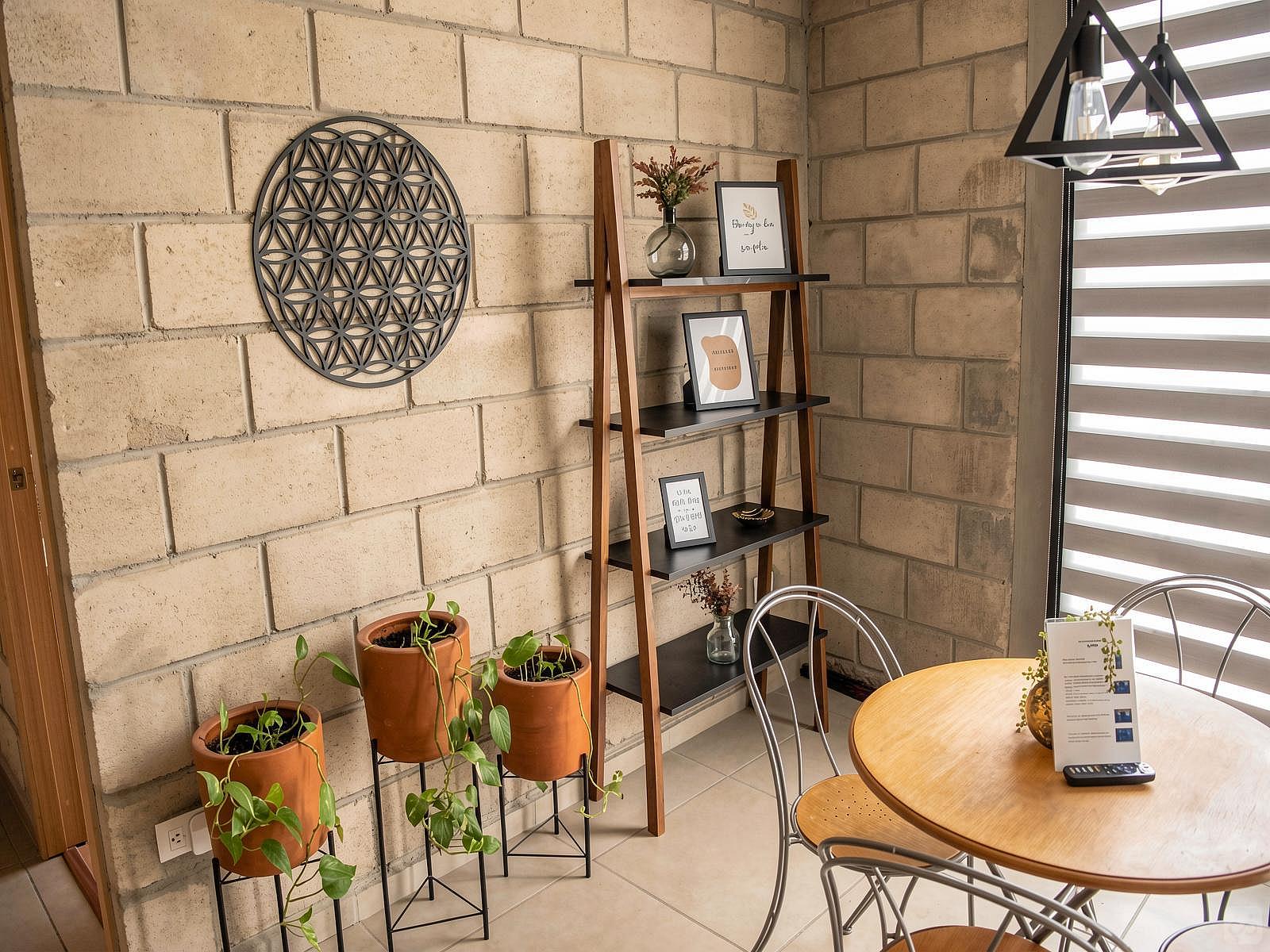 Apartment IV W/ 2 Bedrooms / 1 Bathroom - 45