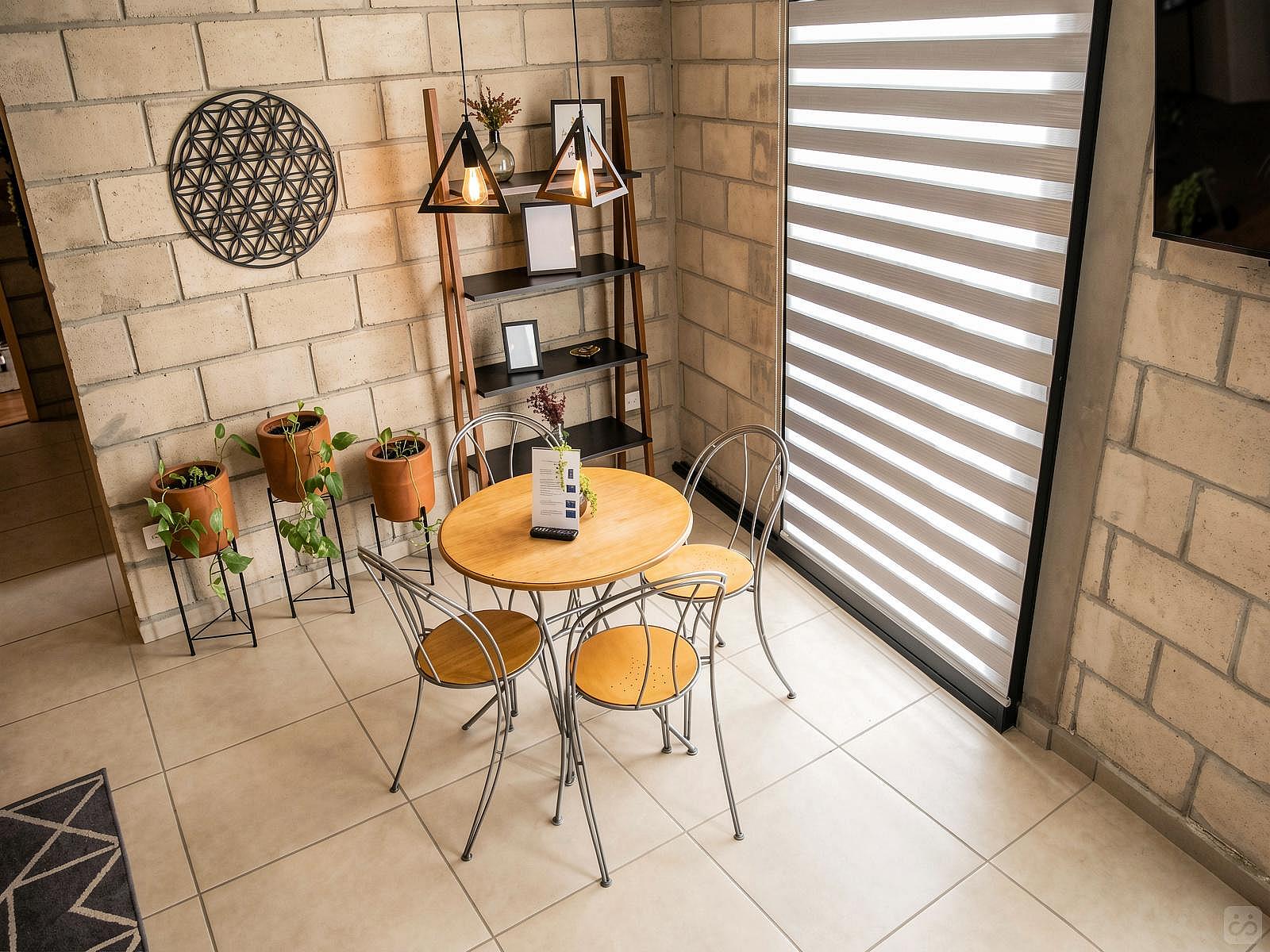 Apartment IV W/ 2 Bedrooms / 1 Bathroom - 43