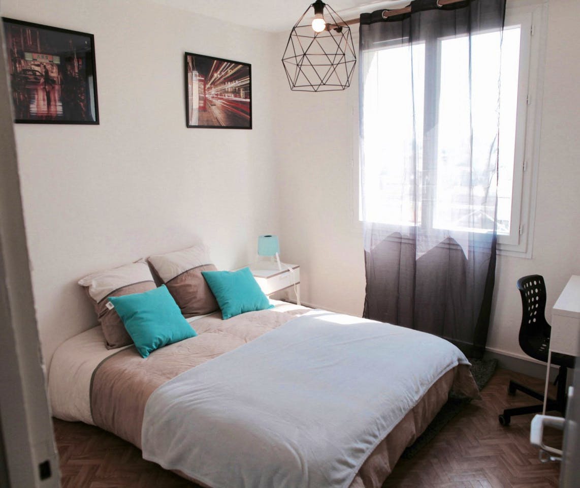 Cosy And Bright Room - 12m² - TO6 - 7