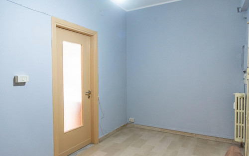 Bright 1-bedroom apartment close to Garbatella metro station