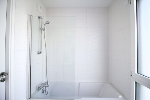Apartment equipped and furnished with care in Clichy