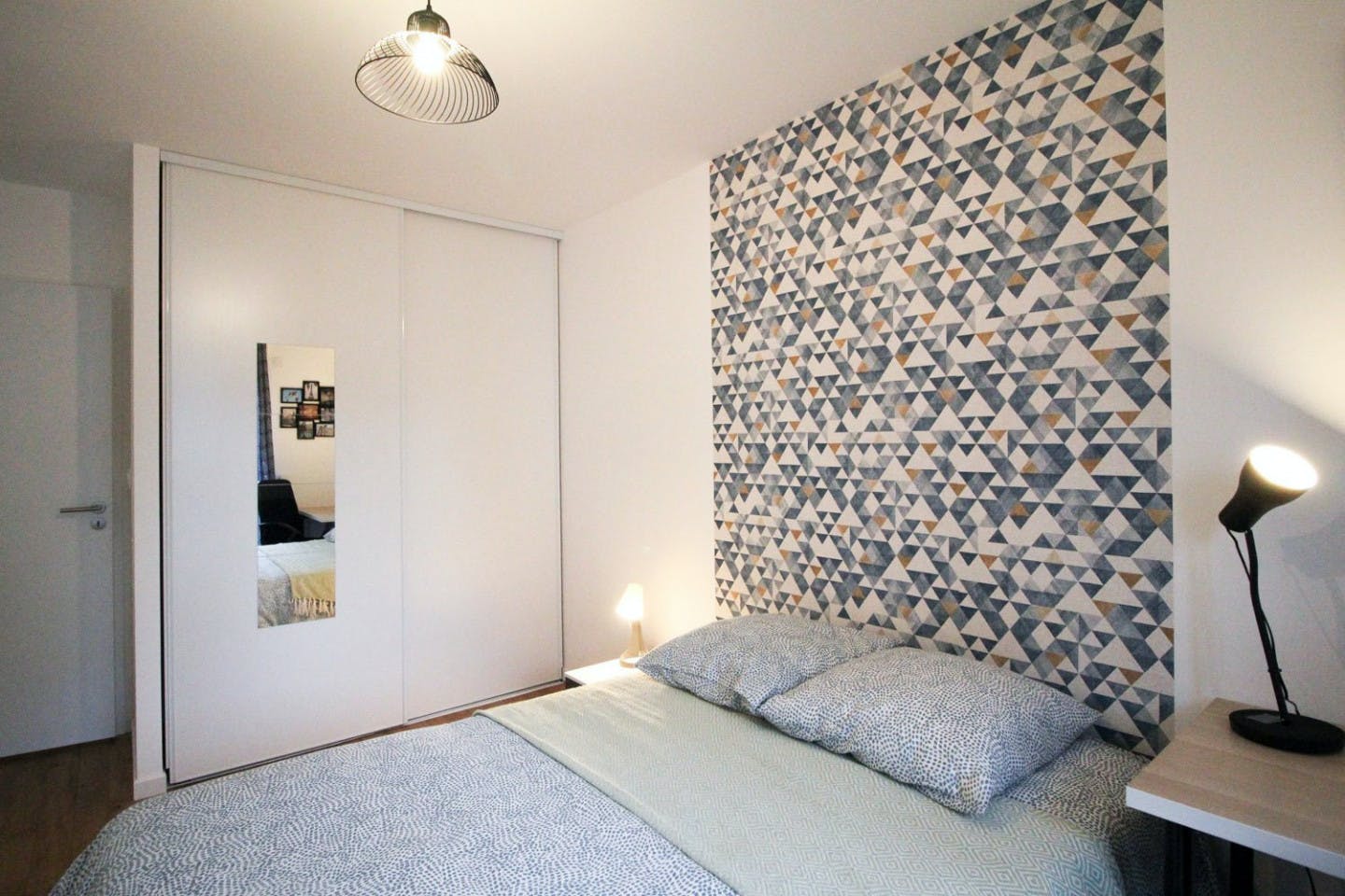  Spacious And Luminous Room - 15m² - CL16  -  Lovely Elegant Apt.  - Gallery -  3