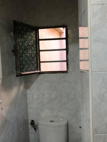 Snug double bed in a 4-bedroom flat in Malasaña - Gallery - 17