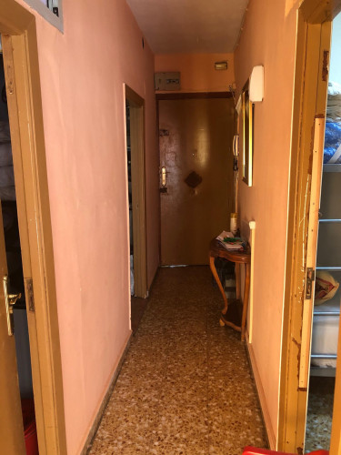 Snug double bed in a 4-bedroom flat in Malasaña - Gallery - 5
