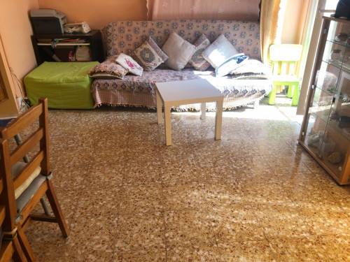 Snug double bed in a 4-bedroom flat in Malasaña - Gallery - 10