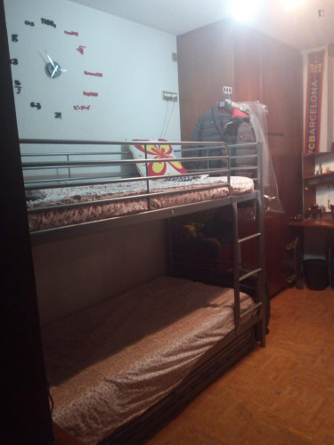 Suitable bedroom in a homely flat, near Universitat Politècnica de Catalunya - Gallery - 7