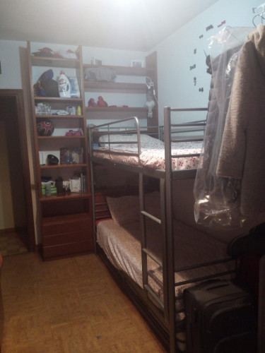 Suitable bunk bedroom in a homely flat, near Universitat Politècnica de Catalunya