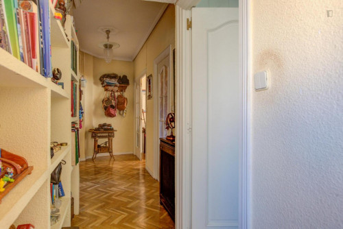Nice room with 2 beds near Atocha - Gallery - 13