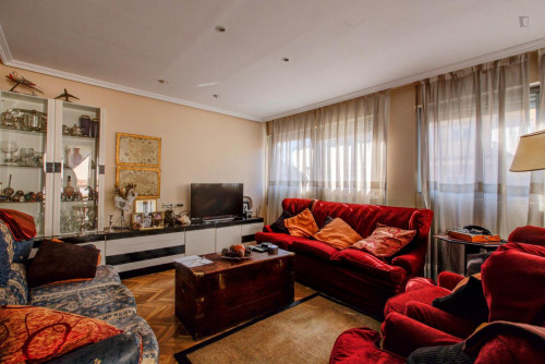 Nice room with 2 beds near Atocha - Gallery - 6