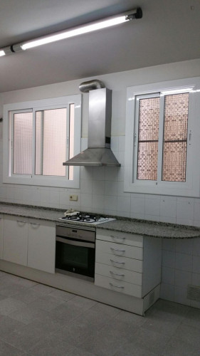 Single bedroom in 8-bedroom apartment  - Gallery -  5