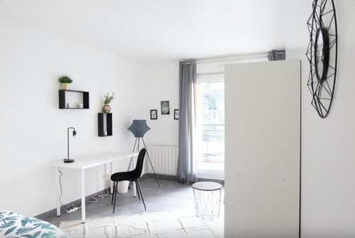 Bright apartment with 4 equipped bedrooms