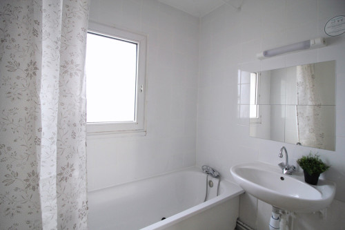 Duplex with 4 bedrooms in the center of Levallois-Perret Home
