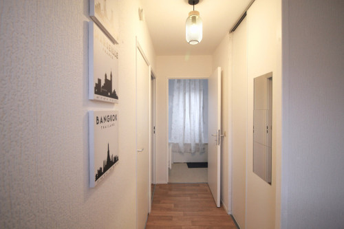Duplex with 4 bedrooms in the center of Levallois-Perret