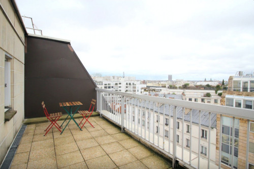 Chic Bright Apt. w/ Terrace