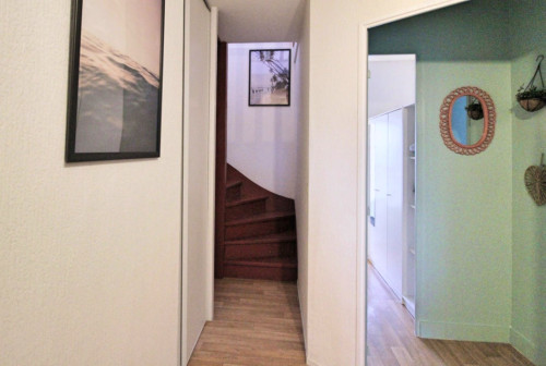 Duplex with 4 bedrooms in the center of Levallois-Perret
