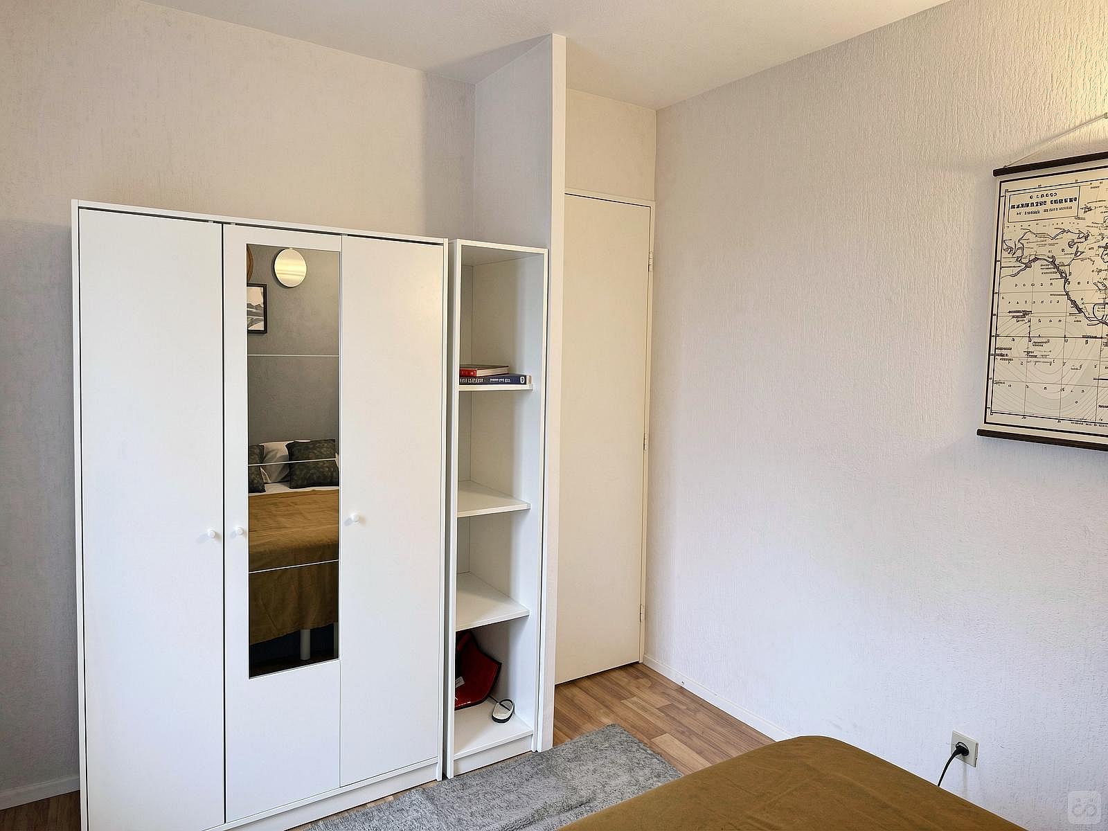 Beautiful Bright Room Of 10m² - LV14 - Duplex with 4 bedrooms in the center of Levallois-Perret Home - Gallery - 3