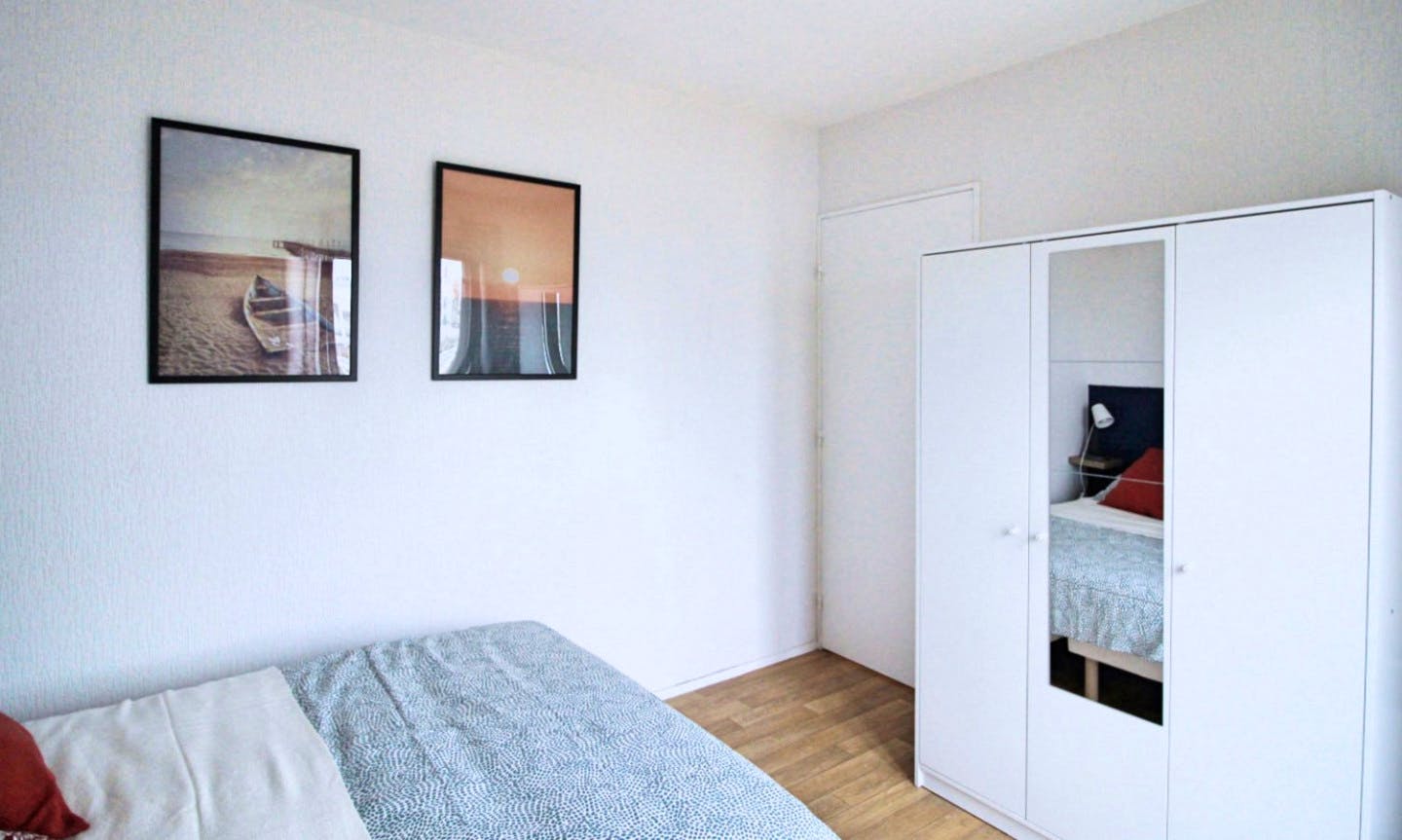 Nice And Bright Room - 10m² - LV13 - Duplex with 4 bedrooms in the center of Levallois-Perret Home - Gallery - 20