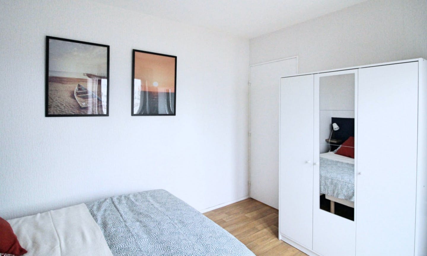 Nice And Bright Room - 10m² - LV13 - Duplex with 4 bedrooms in the center of Levallois-Perret Home - Gallery - 1