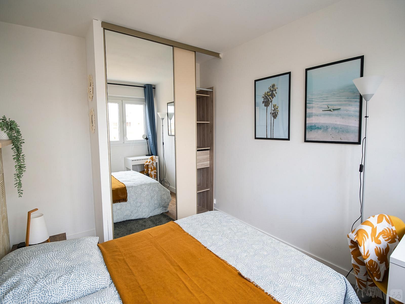 Comfortable And Welcoming Room - 10m² - LV10 - Superb apartment in the center of Levallois-Perret - Gallery - 2