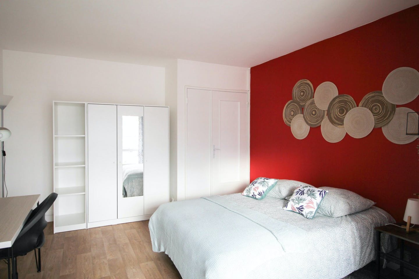  Large Bright Room - 16m² - LV6  -  Superb apartment in the center of Levallois-Perret  - Gallery -  2