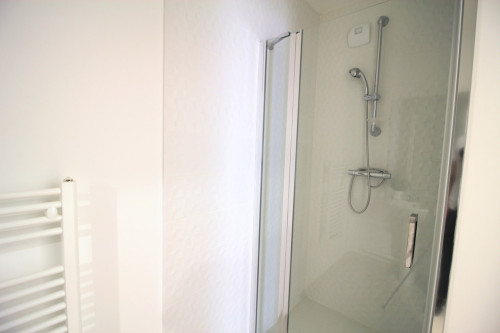 Large modern apartment near Paris