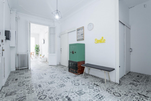 Single in single bedroom, with balcony, in 9-bedroom apartment  - Gallery -  5