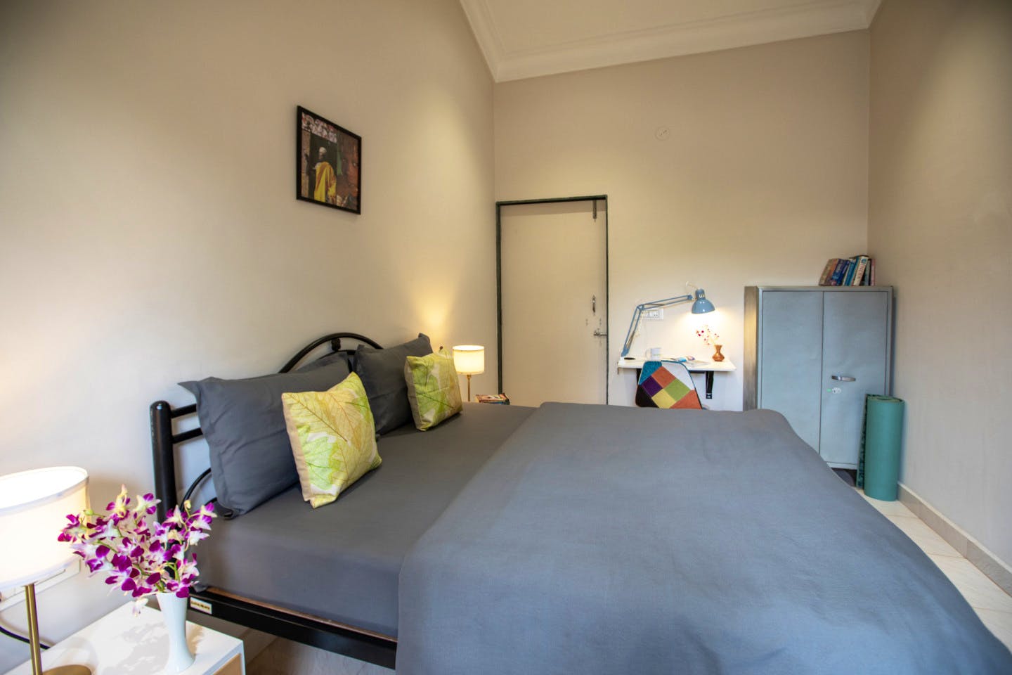  Queen Size Room  -  Stunning Vibrant House w/ Workspaces + Garden Residence  - Gallery -  22
