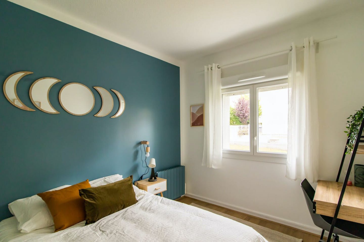 Nicely Decorated 11m² Bedroom - 18