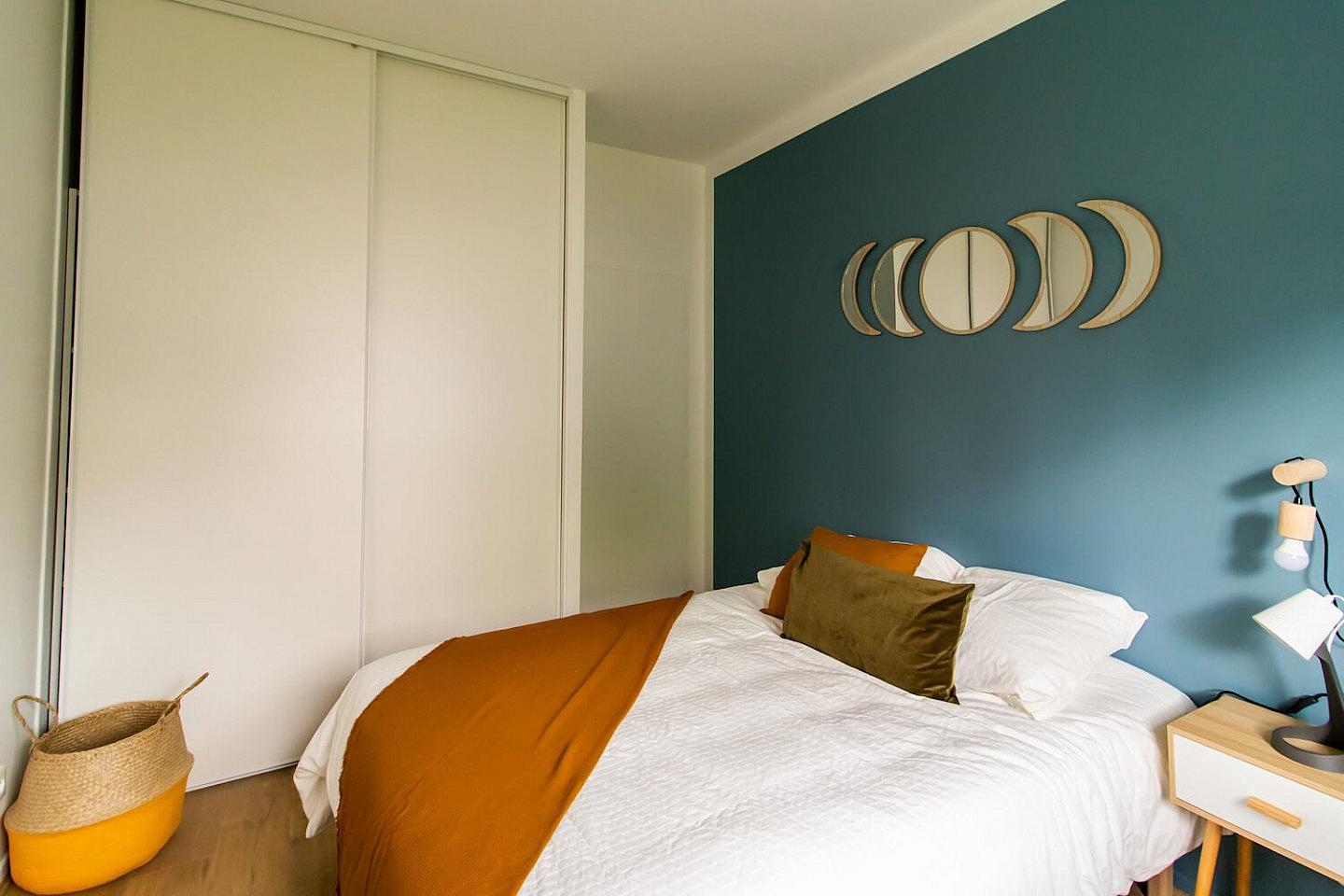 Nicely Decorated 11m² Bedroom - 9