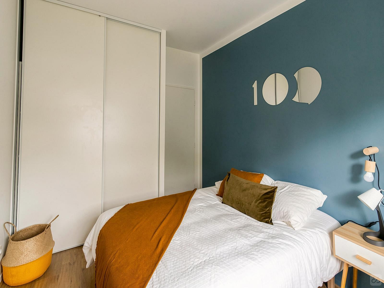 Nicely Decorated 11m² Bedroom - 6