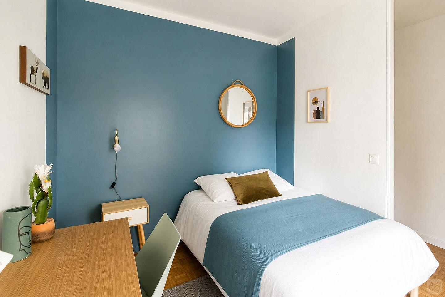 Big And Spacious 15m² Bedroom - 4