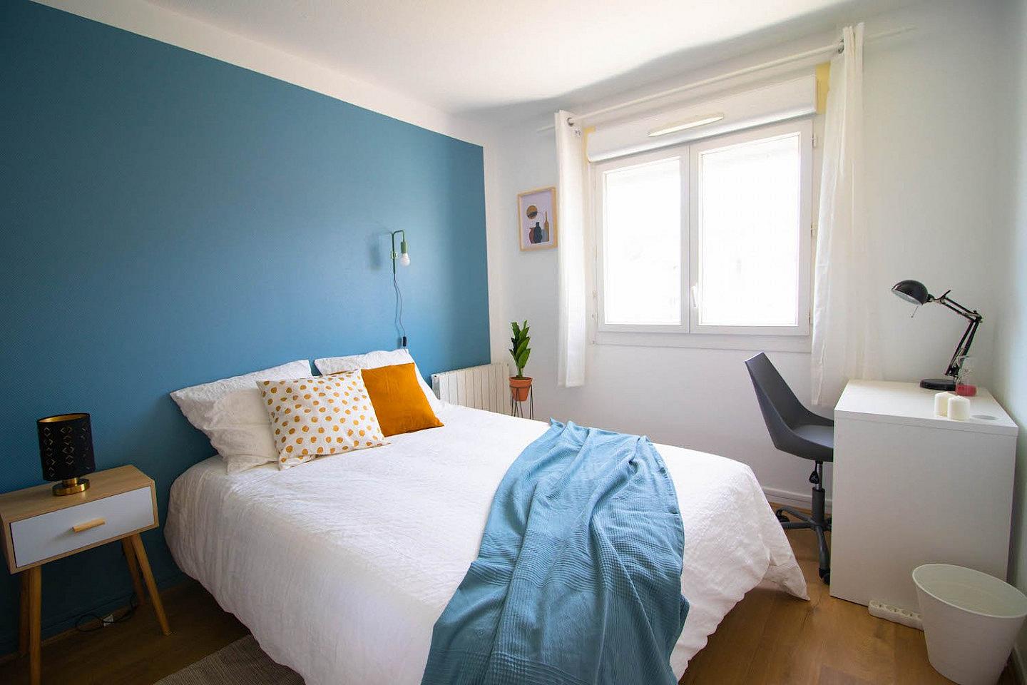 Beautiful 11m² Bedroom To Rent - 10