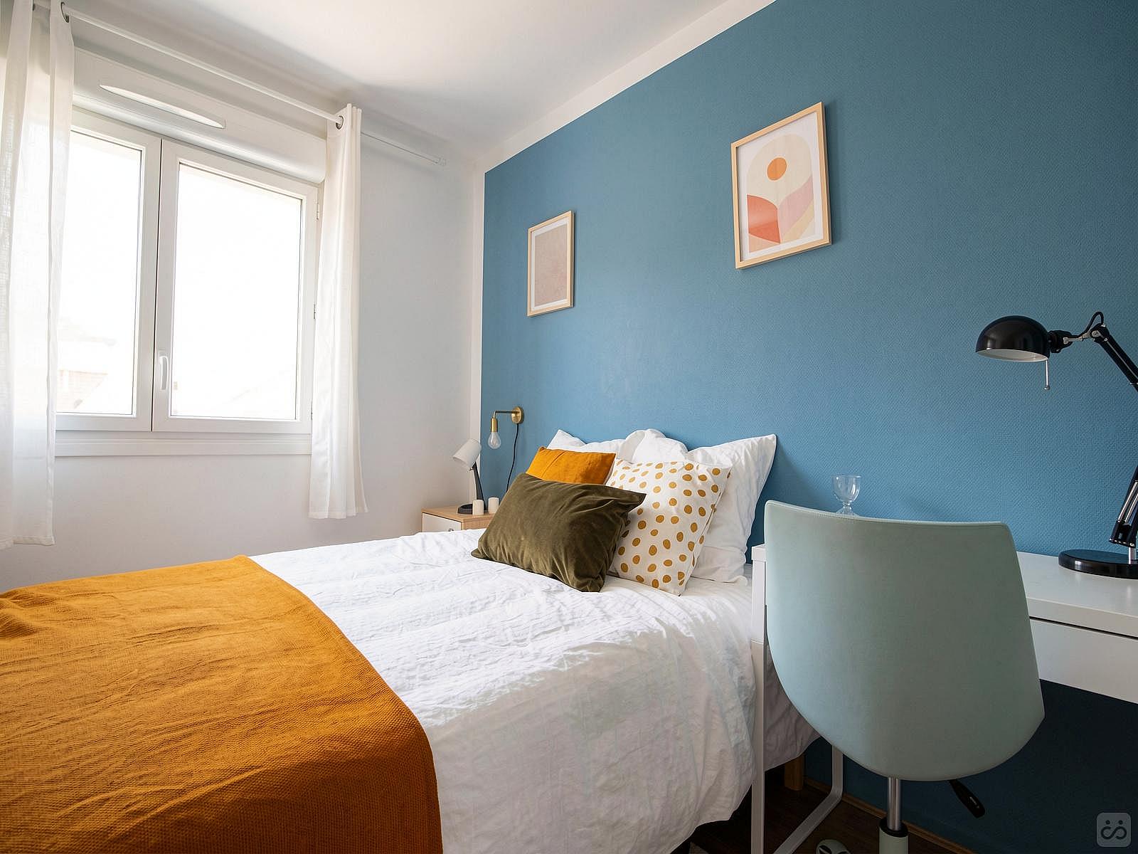 Nice 10m² Bedroom To Rent - 24