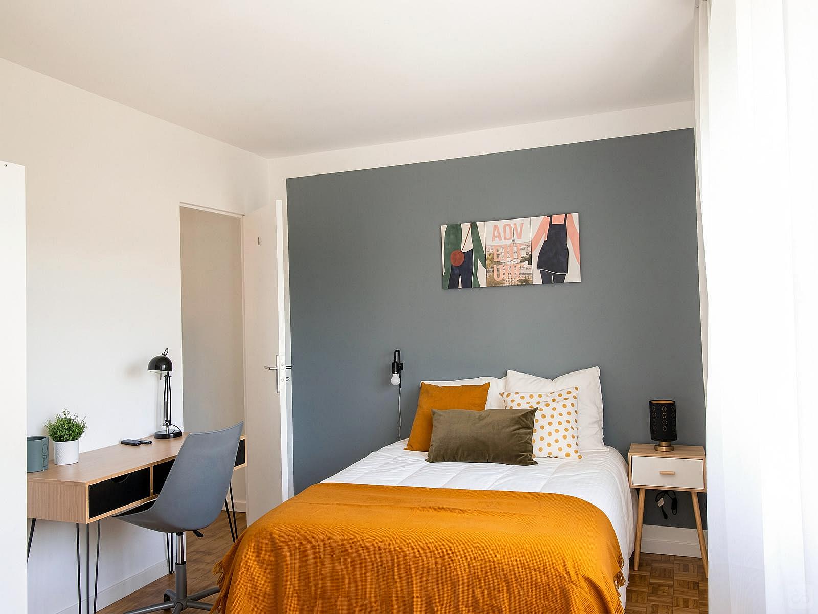 Lovely 13m² Bedroom To Rent - 21