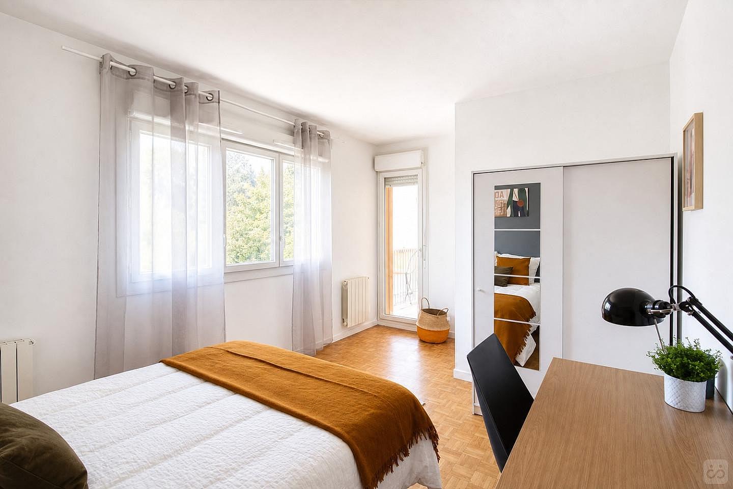 Lovely 13m² Bedroom To Rent - 30