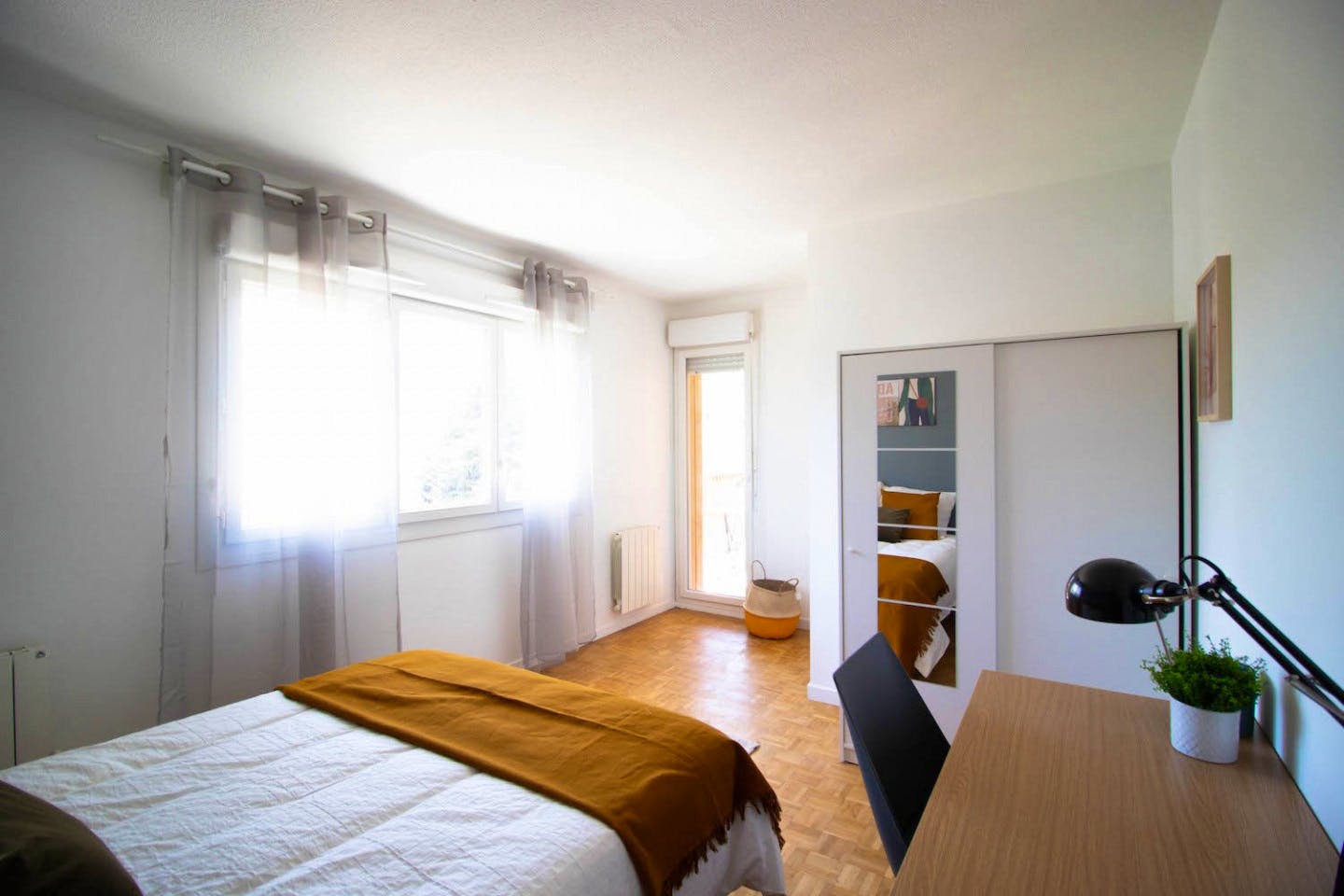 Lovely 13m² Bedroom To Rent - 6