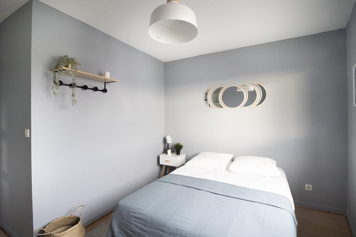  Quiet And Warm Room - LY019  -  Bright 6 bedroom apartment in the city center of Lyon  - Gallery -  13